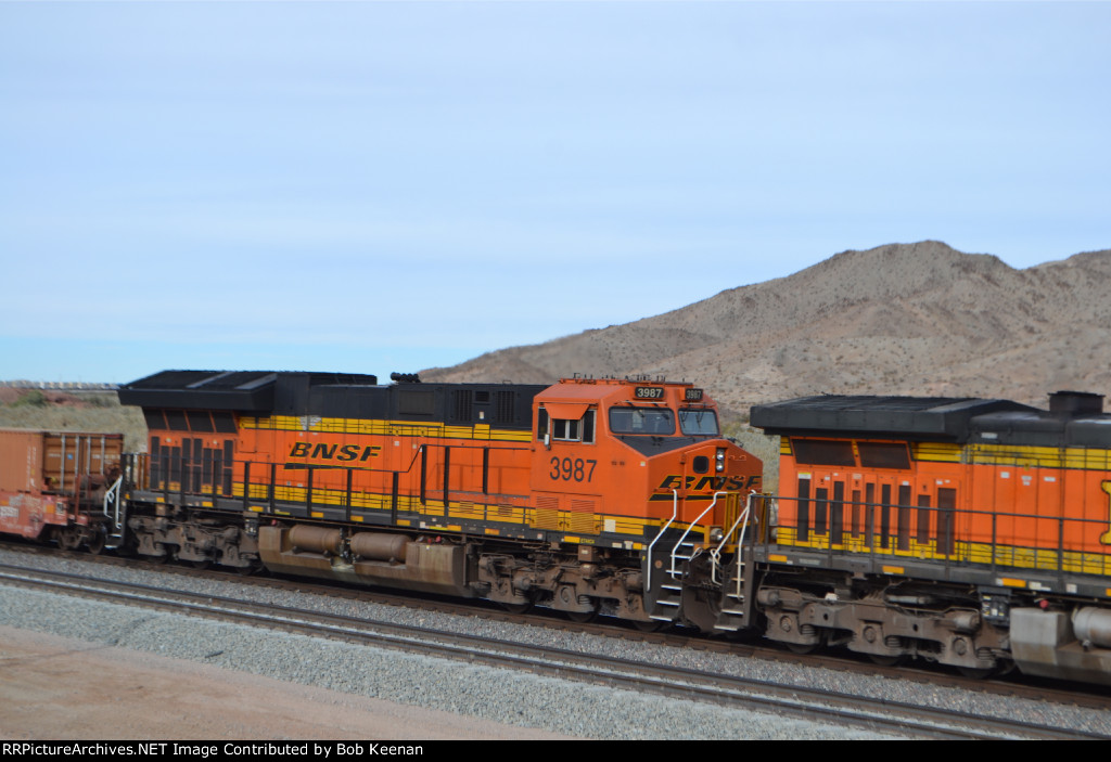 BNSF 3987